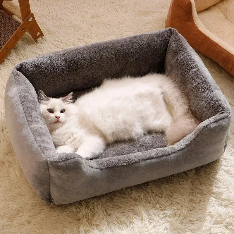 Puszyste Legowisko „Chmurka” – Miękkie Gniazdko dla Kota i Psa